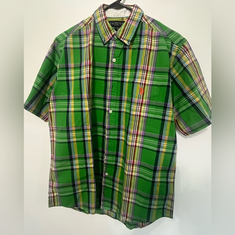 U.S. Polo Assn. Men's Green Plaid Button Down shorts sleeve Shirt.size Medium.
